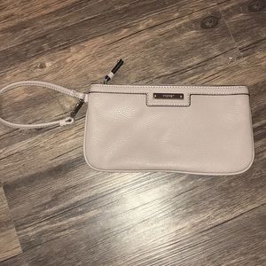 Nine West wristlet never used! Lots of space